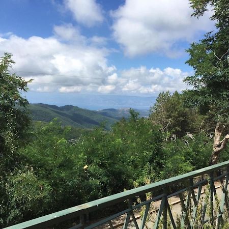 Appartamento Di Montagna Sul Belvedere Di Gambarie กัมบาริเอ ดาสโปรมอนเต ภายนอก รูปภาพ